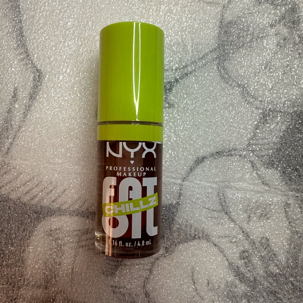 NYX - chills fat oil in strawberry slush